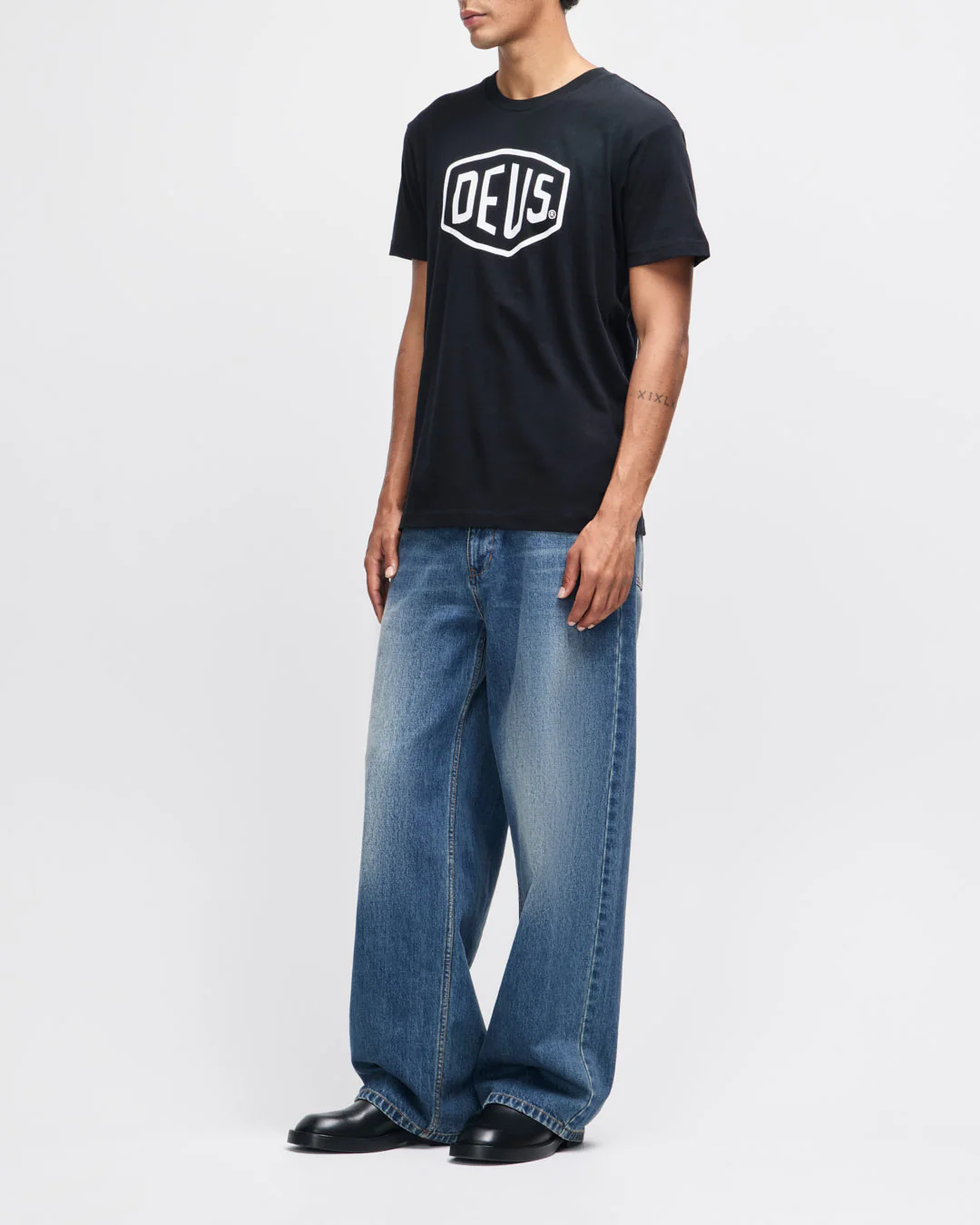 Shield Tee - Black - Image 8
